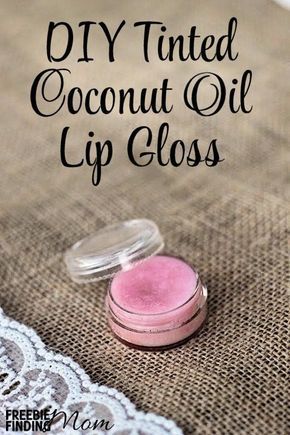 Coconut Oil Lip Gloss, Homemade Lip Gloss, Oil Lip Gloss, Săpunuri Handmade, Homemade Beauty Recipes, Lip Balm Recipes, Diy Lip Gloss, Diy Kosmetik, Diy Lip Balm