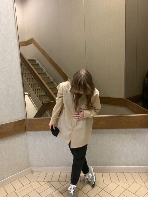 Shaggy Hair Women, Nb 574 Women Outfit, Formal Aesthetic Outfit, New Balance 574 Outfit Women, Mullet Shag, Aesthetic Tan, Formal Aesthetic, New Balances, Baggy Dresses