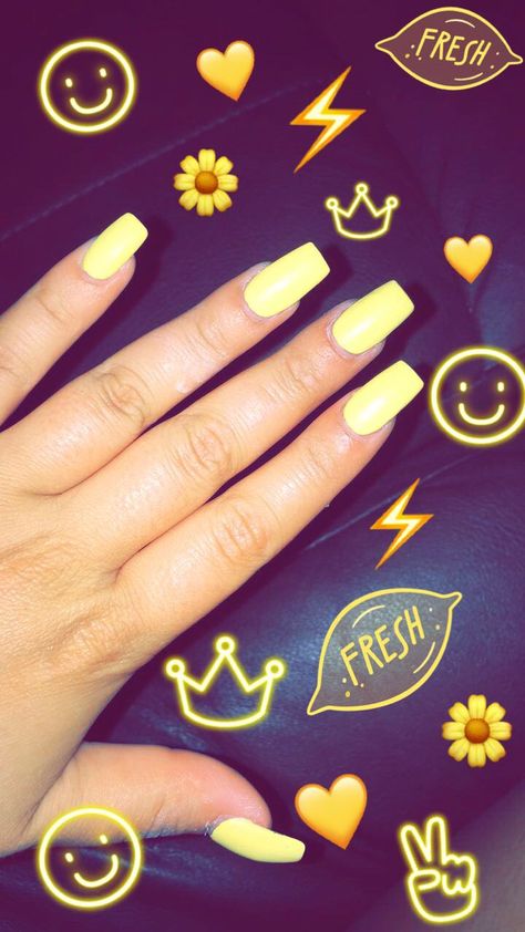 Yellow matte acrylic nails  #yellow #summer #nails #acrylic #happycolor Matte Nails Summer, Cute Shellac Nails, Yellow Summer Nails, Summer Nails Acrylic, Acrylic Nails Yellow, Matte Acrylic Nails, Bodak Yellow, Nails Yellow, Rose Nail Art