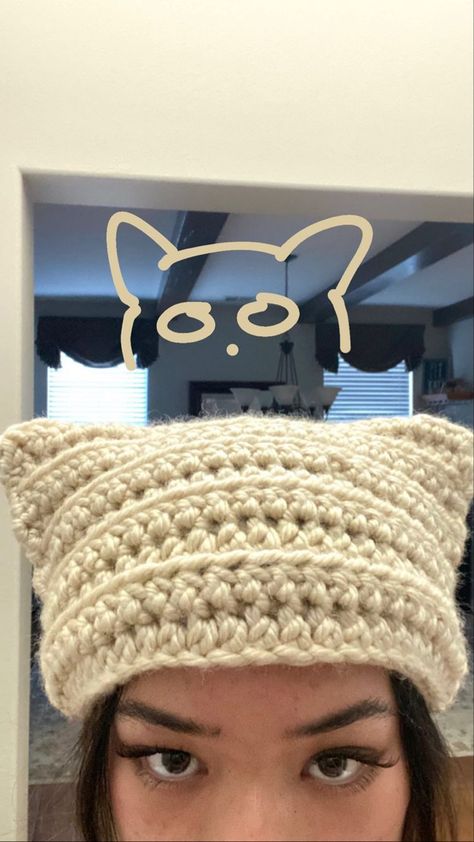 Knitting Projects Aesthetic, Crochet Beanie Outfit, Aesthetic Crochet Beanie, Crochet Cat Balaclava, Beanie Crochet Aesthetic, Cat Beany Crochet, Crochet Astetic Hat, Cute Cat Beanie, Crochet Balaclava Aesthetic