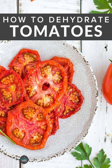 Dehydrate Tomatoes, Dehydrating Tomatoes, Dehydrator Recipes Fruit, Dehydrating Food Storage, Food Dehydration, Dehydrated Vegetables, Food Dehydrator, Veggie Delight, Dried Apples