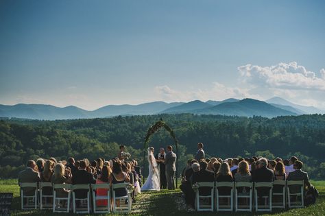 Gorgeous mountain view for a wedding ceremony in Asheville, NC. Gotta love Biltmore Estate weddings! Photo by Fete Photography Mountains North Carolina, Asheville Nc Wedding, Biltmore Wedding, Photography Mountains, Photo Booth Backdrop Wedding, Asheville Wedding, Rustic Wedding Venues, Biltmore Estate, Destination Wedding Locations