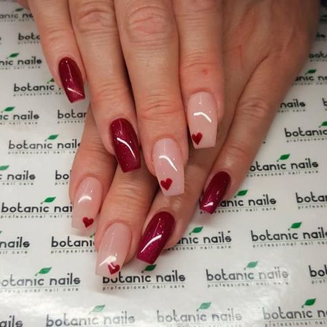 Classy Nails Ideas, Mani Inspiration, Pretty Nails Glitter, Botanic Nails, Summer Nails Colors Designs, Classy Nail Designs, Valentine Nails, Nail Designs Valentines, Red Nail