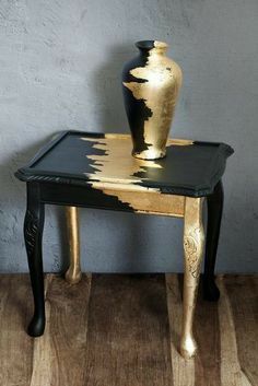 Gold Leaf Table, Kitchen Funky, Gold Leaf Furniture, Coffee Table Gold, Gold Vase, Coffee Table Furniture, Homemade Tables, Tables Kitchen, Gold Coffee Table