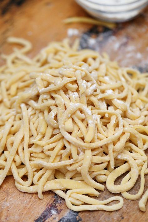 Homemade Egg Noodles In Bread Machine, Easy Egg Noodles Recipes, Homemade Noodles Kitchenaid, Quick Egg Noodle Recipes, Homemade Butter Noodles, Homemade Egg Noodles Easy, Egg Noodles Recipes Homemade, Amish Egg Noodle Recipes, Homemade Noodles Easy