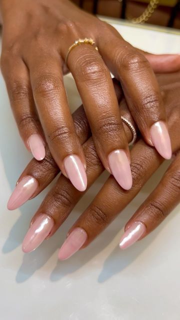 Classy Metallic Nails, Pink Dip Chrome Nails, Chrome Gel Nail Designs, Ballet Pink Almond Nails, Opi Neutral Nail Polish Gel, Chrome Ombre Nails Almond, Chrome Nails On Black Women, Short Almond Nails Classy, Light Pink Shimmery Nails