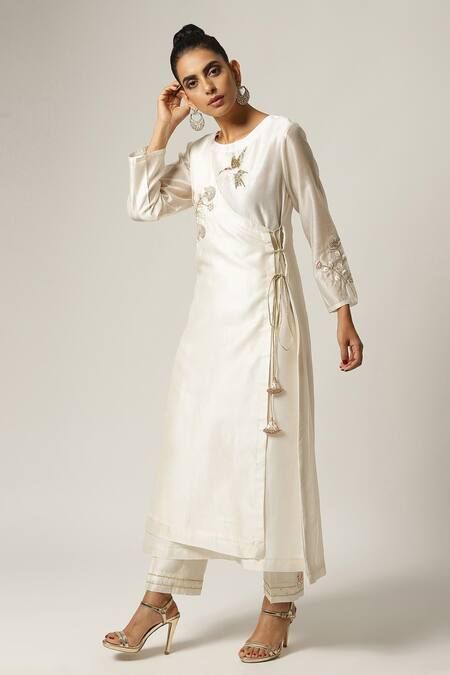 Buy Off White Silk Chanderi Placement Embroidery Angrakha Kurta With Pant For Women by Anantaa by Roohi Online at Aza Fashions. Layered Kurta, Silk Kurti Designs, Angrakha Style, Silk Kurti, Simple Kurta Designs, Kurti Designs Latest, Pant For Women, Kurta Designs Women, Dress Indian Style