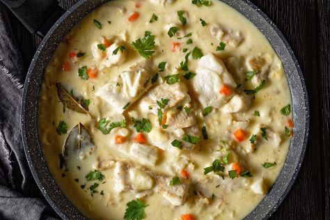 Cod Fish Chowder Recipe, Cod Stew Recipes, Cod Fish Soup, Cod Fish Stew, Cod Fish Soup Recipes, Fish Chowder Recipe Easy, Cod Chowder, Fish Stew Recipes Seafood, Fish Chowder Recipe