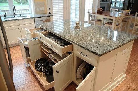 Hometalk Kitchen Island With Pull Out Drawers, Middle Kitchen Island, Kitchen Island Trash Storage, Kitchen Island Ideas With Storage, Kitchen Island Ideas Storage, Pans Drawer, Kitchen Island Storage Ideas, Outlet Kitchen, Kitchen Cabinet Organization Layout