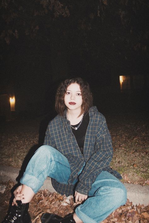 1990s Grunge Fashion, Alt Indie Outfits, 90s Grunge Fashion, Bi Fashion, Fashion 1990s, Old Outfits, Crazy Women, Goth Fashion Punk, 90s Fashion Grunge