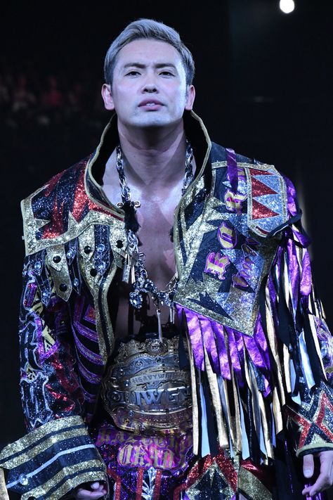 Wrestling Aesthetic, Male Wrestlers, Kazuchika Okada, The Rainmaker, Wrestling Posters, Tna Impact, Japan Pro Wrestling, Arte Cyberpunk, Different Sports