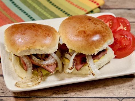 Bologna Sliders with Fried Onions Recipe Bologna Sliders, Fried Onions Recipe, Roast Beef And Cheddar, Bologna Recipes, Fried Bologna, Dill Pickle Slices, Slider Sandwiches, Deli Turkey, Party Sandwiches