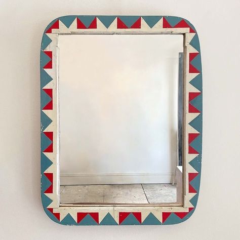 Paint Mirror Diy, Painted Frame Mirror, Folk Art Mirror, Mirror Frame Paint, Paint Mirror Frame, Hand Painted Mirror Frame, Frame Painting Ideas, Mirror Frame Painting Ideas, Painted Mirror Frame