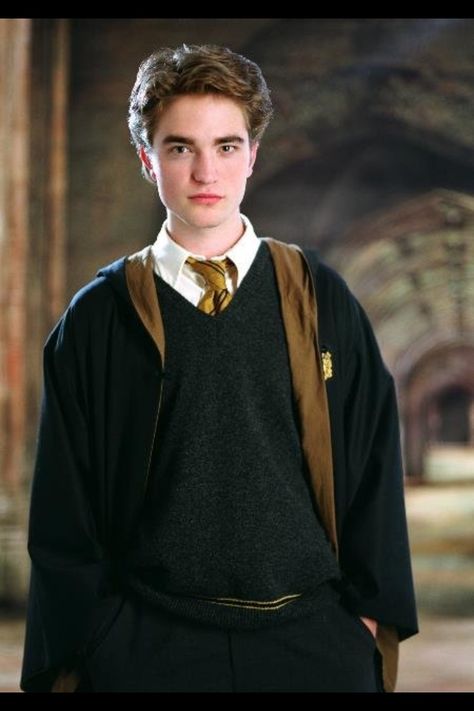 Love him as Edward Cullen... But he'll always be Cedric Diggory to me :) Harry Potter Humor, Harry Potter Goblet, Glume Harry Potter, Robert Pattinson Twilight, Harry Potter Wall, Powerful Pictures, Tapeta Harry Potter, Buku Harry Potter, The Goblet Of Fire