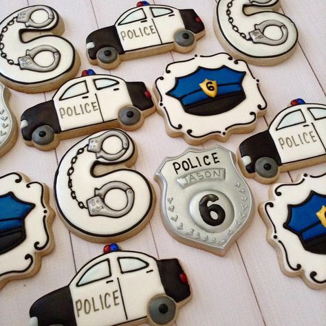 26 Likes, 1 Comments - Jo Ann Mello (@just2cute_cookies_) on Instagram: “Police 6th Birthday party treats . #handcuffcookies #policecookies #birthdaycookies #royalicing…” Police Cookies, Policeman Birthday Party, Police Themed Birthday Party, Gifts For Police Officers, Police Theme Party, Police Officer Birthday, Police Cakes, Police Birthday Party, Police Retirement