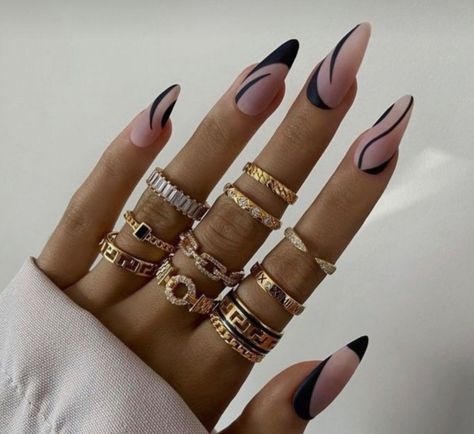 Nail Trends Almond, Black Nails Trendy, Almond Nails Black, Jersey Nails, Minimal Art Design, Black Almond Nails, Black Minimal, Nails Black, Cuticle Pusher