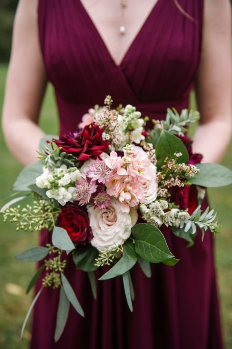 Burgundy Blush Bridesmaid Bouquet, Burgundy Bridesmaid Flowers, Burgundy And Plum Wedding Flowers, Red Dahlia Bouquet, Burgundy Summer Wedding, Burgundy Bridesmaid Bouquet, Cranberry Bridesmaid Dresses, Celestial Flowers, Cream Wedding Bouquet