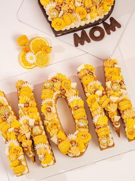 Order Mother's Day Cake in Miami Yellow Number Cake, Vanilla Bean Recipe, Almond Crispy, Vanilla Bean Recipes, Bean Recipe, Cake Base, Mothers Day Cake, Number Cake, Baking Business