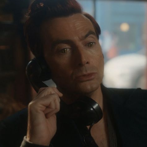 Crowley Without Glasses, Crowley Good Omens Season 2, Good Omens, Tv Series, Flash, Tv Shows, It Cast, Media, Tv