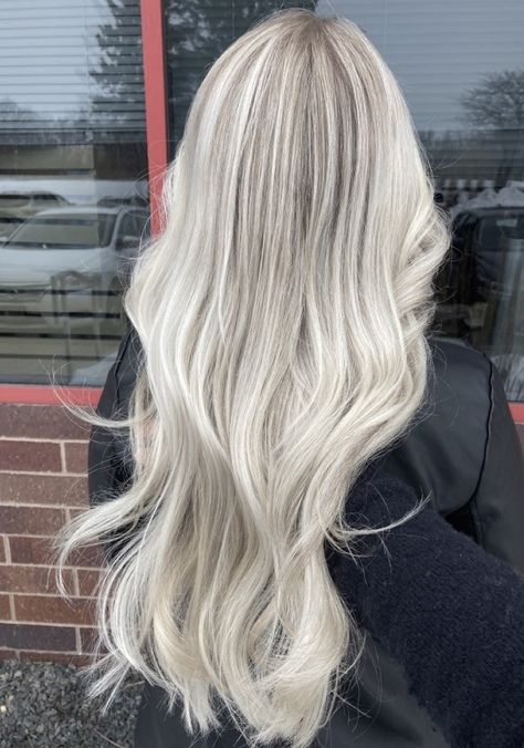 Icy Long Blonde Hair, Blonde Highlights Silver, White Blonde Root Smudge, Cool White Blonde Hair, Icy Blonde Hair Inspiration, Icy Blonde Balayage Long Hair, Balayage White Blonde, Winter Icy Blonde Hair, Light Roots Blonde Hair