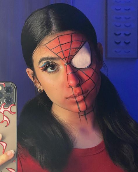 Custom Ideas Halloween Women, Venom Face Paint, Spider Man Makeup, Spiderman Face Paint, Beetlejuice Monsters, Spider Man Face Paint, Face Paint Halloween, Spiderman Makeup, Spider Man Halloween