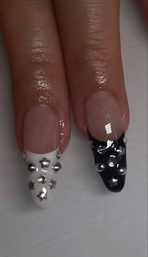 Studded Nail Art, Nails With Studs, Stud Nails, Horror Nails, Nail Piercing, Mens Nails, Drip Nails, Claw Nails, Goth Nails