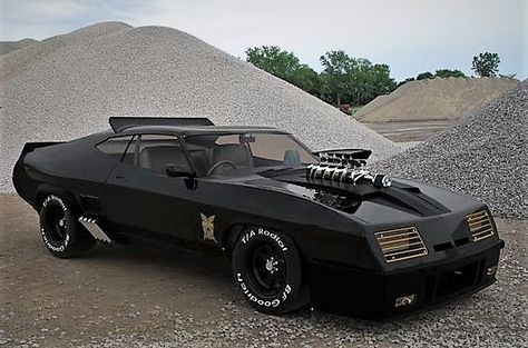 Mad Max Cars, Mad Max Interceptor, Famous Movie Cars, Famous Vehicles, Car Max, Aussie Muscle Cars, Movie Cars, Classic Cars Trucks Hot Rods, Custom Muscle Cars