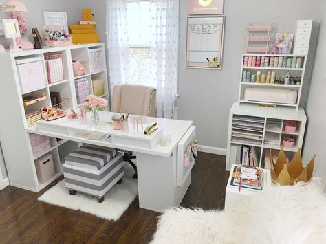 Modern Home Office Design, Craft Therapy, Home Office Design Ideas, Feminine Home Offices, Office Design Ideas, Cozy Home Office, White Desk, Ikea Hackers, Small Home Office