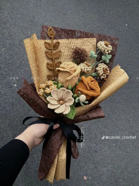 Fall Bouquet Crochet, Fall Crochet Flower Bouquet, Bouquet Of Flowers Crochet, Crochet Bouquet Flowers, Crochet Flowers Bouquet, Crochet Baby Costumes, Crochet Flower Bouquet, Diy Bouquet Wrap, Simple Hand Embroidery Patterns