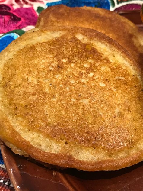 Gluten Free Southern Hoe Cake Recipe Gluten Free Corn Cakes Recipe, Cake Cornbread Recipe, Gluten Free Cornmeal Pancakes, Cake Cornbread, Hoecake Recipe, Johnny Cakes Recipe, Corn Cakes Recipe, Corn Free Recipes, Cornmeal Recipes