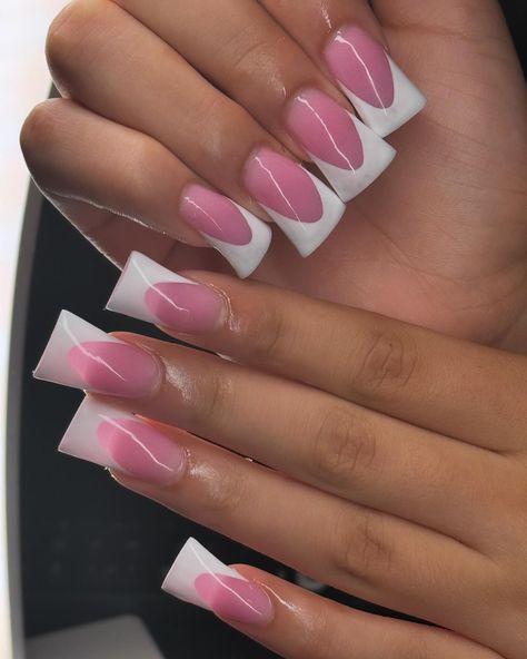 𝐅𝐫𝐞𝐧𝐜𝐡 𝐦𝐚𝐩𝐩𝐢𝐧𝐠 👰‍♀️🗺️🤍 ~ ~ ~ ~ ~ #explore #explorepage #nails #nailinspo #nailsnailsnails #ducknails #nailart #frenchtipnails #whitenails #nailjunkie #nailaddict #shortnails #mediumnails #longnails Duck Nails, Drip Nails, French Tip Nails, White Nails, Short Nails, Long Nails, Nail Inspo, Initials, Nail Art