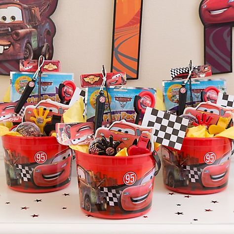 Cars Party Ideas, Disney Cars Birthday Theme, Lightning Mcqueen Party, Disney Cars Theme, Pixar Cars Birthday, Cars Cupcakes, Cars Birthday Party Decorations, Cars Birthday Party, Festa Hot Wheels