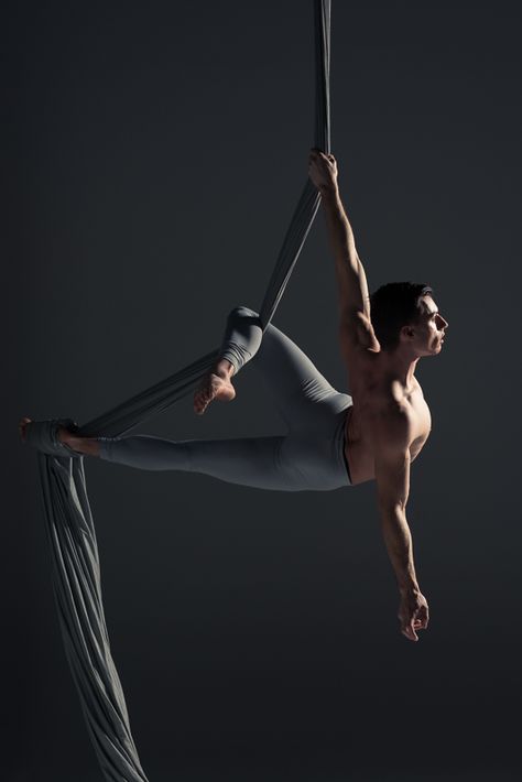 Circus Silks, Male Aerialist, Circus Aesthetic, Male Pose Reference, Aerial Dance, Ballet Poses, 사진 촬영 포즈, Anatomy Poses, Aerial Silks