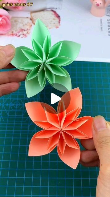 Flowers Origami Tutorial, Oragami Ideas Cute Flower, 3d Origami Patterns, Simple Origami Flower, Oragami Flowers, Oragami Ideas Cute, Flower Origami Easy, Origami Flowers Easy, Paper Origami Flowers