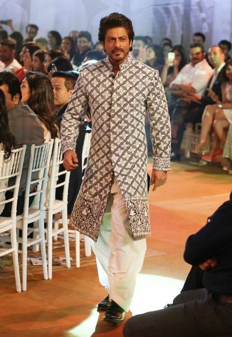 Shah Rukh Khan Quotes, Traditional Indian Mens Clothing, Bollywood Theme Party, Shahrukh Khan And Kajol, Shah Rukh Khan Movies, Kurta Pajama Men, Bollywood Theme, Kids Dress Boys, Indian Groom Wear