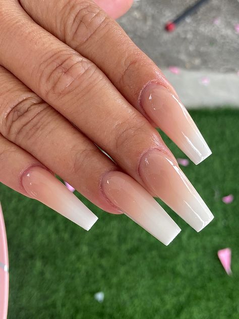 White Nail Ombre, Tan White Ombre Nails, Brown To White Ombre Nails, Natural White Ombre Nails, Nice Ombre Nails, Ombre Nails Brown And White, Ombre Cream Nails, Faded White Tip Nails, Ombré Nails White