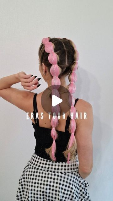 Rainbow Dash Hair Hairstyles, Rave Braids Tutorial, Festival Hair Buns, Braid In Hair Extensions Hairstyles, Simple Festival Hair, Rave Hairstyles Long, Rave Braids Festival Hair, Easy Festival Hair, Edc Hair