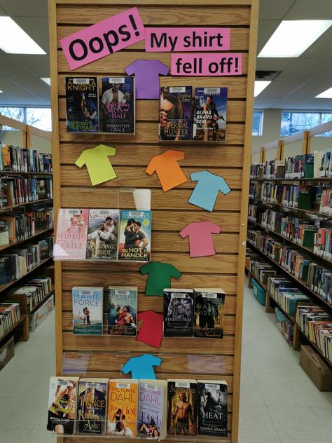 Romance Book Display Library, Romance Library Book Displays, Bookstore Display Ideas, Library Bus, Bookstore Ideas, Library Book Displays, Library Inspiration, Book Displays, Library Boards