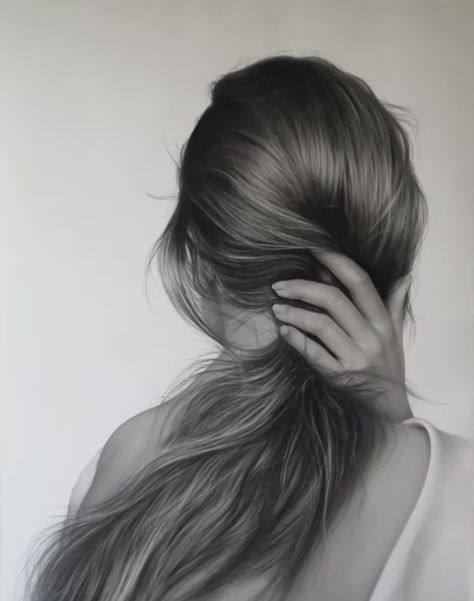 Pencil Drawing Exercises, Long Hair Cartoon, Black And White Photography Portraits, Hyperrealistic Art, Drawing Anatomy, Body Art Photography, Art Photography Portrait, Hair Photography, Hair Sketch