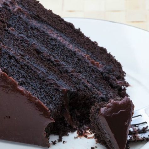 Chocolate Box Cake, Chocolate Cake Mix Recipes, Box Cake Recipes, Choc Cake, Boxed Cake Mixes Recipes, Devils Food Cake Mix Recipe, Houston Restaurants, Cake Hacks, Cake Mixes