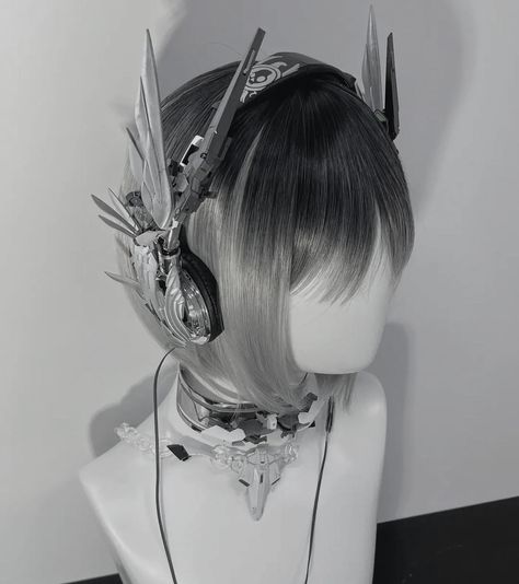 Neck Fan Aesthetic, Mecha Ear Piece, Angel Wing Headphones, Cyberpunk Cat Ears, Cyberpunk Accessories Future Fashion, Y2k Headphones Aesthetic, Headphones Cyberpunk, Gundam Headphones, Mecha Headset