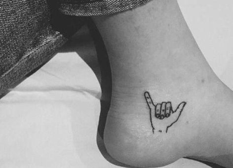 Small Foot Tattoos, Handpoke Tattoo, Hawaiian Tattoo, Cat Tattoos, Small Tattoos Simple, Disney Tattoo, Tiny Tattoo, Foot Tattoo, Celebrity Tattoos