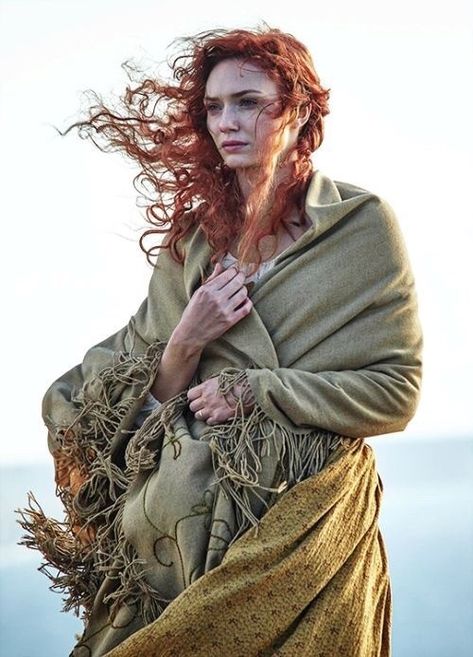 Poldark Poldark 2015, Woman With Red Hair, Poldark Series, Demelza Poldark, Ross And Demelza, Eleanor Tomlinson, Ross Poldark, Yennefer Of Vengerberg, 사진 촬영 포즈