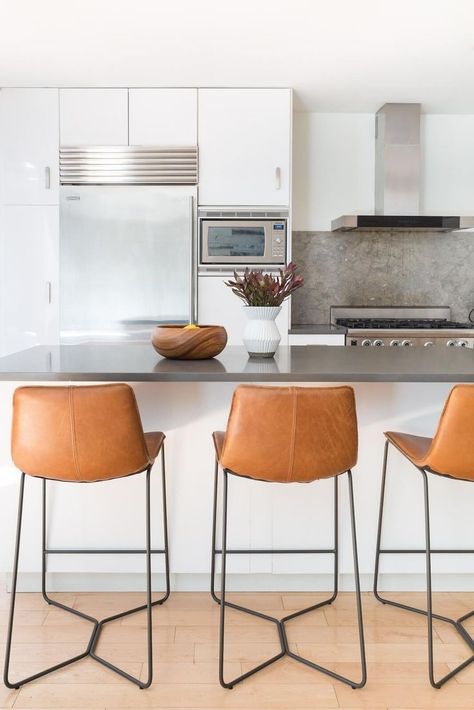 The tan stools tie this kitchen colour scheme together Kitchen High Chairs, Modern Kitchen Bar, Seating Room, Stools Kitchen, Kitchen Design With Island, Comfortable Kitchen, Condo Kitchen, White Dining Room, Kitchen Colour Schemes