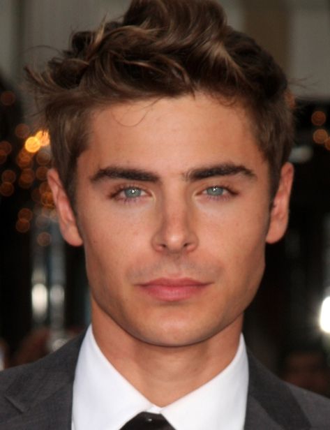 Zac Efron Young Pictures, Zac Efron 2016, Hot Male Actors, Zac Efron Muscle, Young Zac Efron, Zac Efron Hairspray, Zac Efron Hair, Zac Efron Pictures, Movie Celebrities