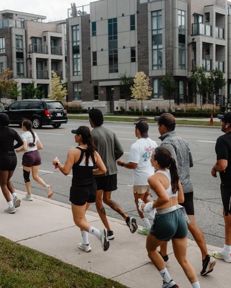 Let’s lead the first Alo RUNNERS Club👀 Recap! Loved celebrating Alo’s new running shoe with so many other runners globally! We all ran a 5km at the same time Saturday🌎 SO to everyone who came out. We almost beat the rain🌧️ You were amazing!! Could not have asked for a better group to lead🤍 Thank you Alo and the staff at Yorkdale Mall for the warm welcome. P.S. Size up a 1/2 size imo. I usually wear 6.5 shoe but wore a size 7 and they fit great. Also wearing all “airlift” items🕺 📸: @7... Nike Run Club, Book Mood, York Christmas, Running Club, The Staff, You Are Amazing, Running Shoe, Small Towns, The Rain