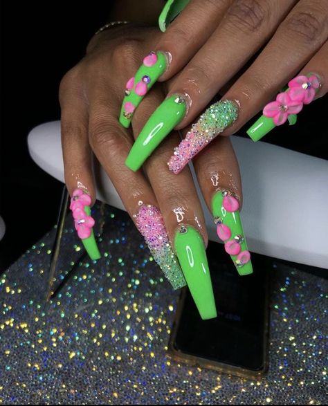 Nail Art Designs Valentines, Nail Art Designs Valentines Day, Nail Designs For Beginners, Nail Designs Bling, Easy Nail Designs, Rainbow Nails Design, Easy Nail Art Designs, Neon Nail Designs, Long Acrylic Nail Designs