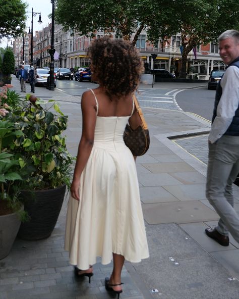 is lady whistledown in the room with us?? Black Woman Summer Aesthetic, Lady Whistledown, Summer Outfits 2024, In The Room, Summer 24, Brown Girl, Casual Chic Style, May 27, Brown Skin