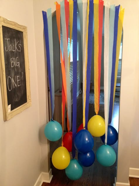 Birthday Door Decorations, Birthday Balloon Surprise, Balloon Door, Marble Balloons, Birthday Surprises For Him, Balloon Surprise, Birthday Morning Surprise, Balloon Centerpiece, Orange Marble