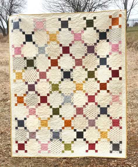 Buttermilk Basics – Uneven Nine Patch Quilt + Tutorial! – Riley Blake Designs Nine Patch And Fence Rail Quilt, Oval Quilt Designs, Vintage Floral Quilt Patterns, Antique Patchwork Quilt, Favorite Quilt Patterns, Free Quilt Templates, Mosaic Quilt Patterns, Nine Patch Quilt Patterns Ideas, 3 Color Quilts